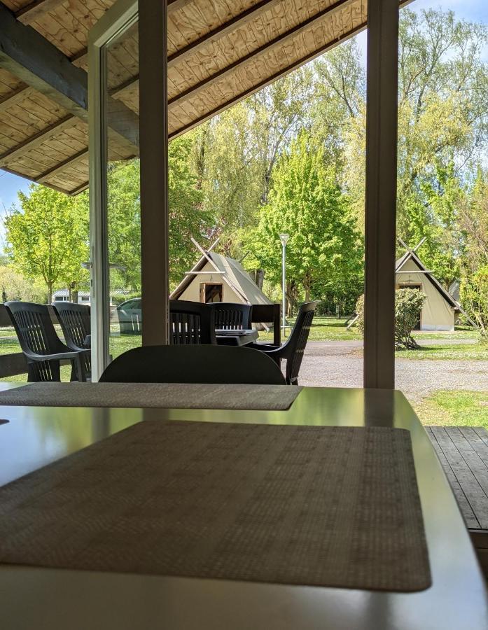 Péronne Camping Du Port De Plaisance מראה חיצוני תמונה