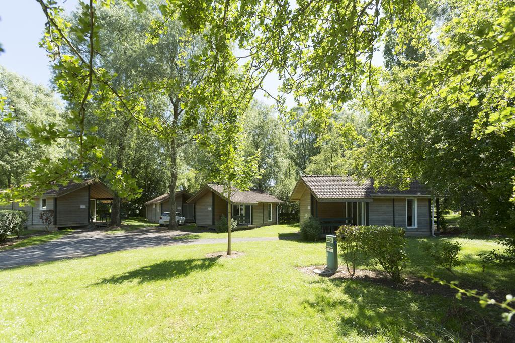 Péronne Camping Du Port De Plaisance מראה חיצוני תמונה